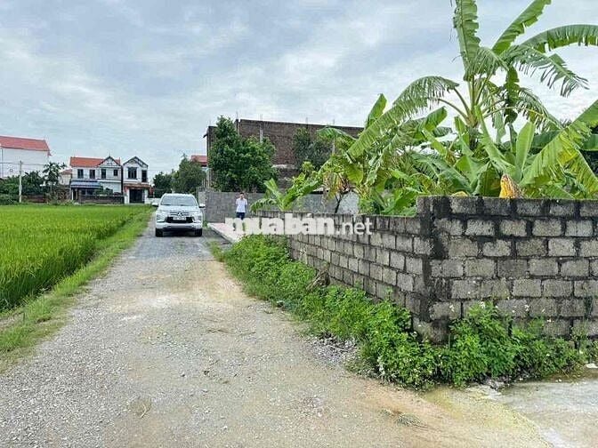 Cần bán 93 m2 đất full thổ cư, đường oto tránh nhau