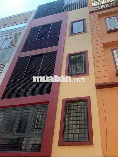 Cho thuê 1 tầng trong căn nhà ở.