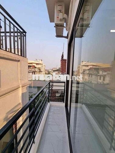 PHÒNG ĐẸP FULL NỘI THẤT NGAY CV LÀNG HOA