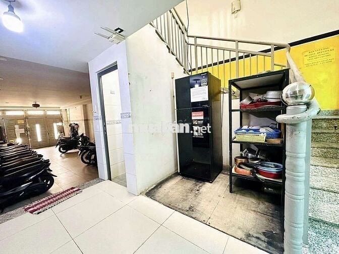 Cần pass giường KTX Dương Quảng Hàm