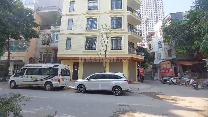 Cho thuê 51m2 lô góc vỉa hè rộng Mộ Lao, tiện làm văn phòng, cửa hàng 