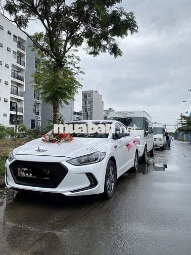 Hyundai Elantra 2016  - 300000 km