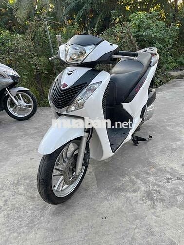 Cần bán sh 125 2014 máy zin lên fom ý