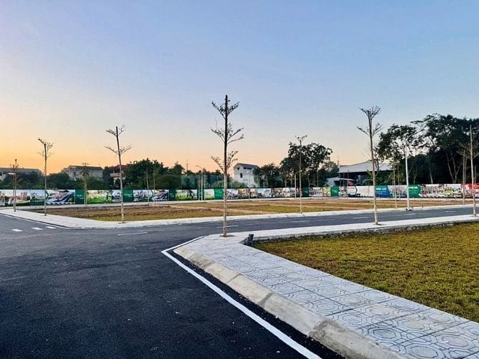 “Lô Đất Hiếm Phú Cát – Giá Chỉ 2–3 Tỷ, Sổ Đỏ Chính Chủ!”