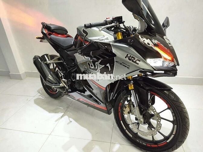 🥰Tphcm Cbr150ABS 2022 Chínhchủ..đồchơi cực đẹp😍