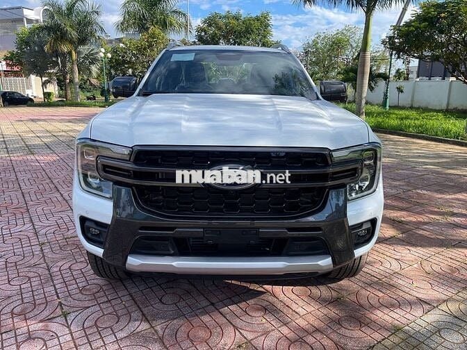 Wildtrak 2025 - Trắng - Tặng: BH, phim, sàn cam