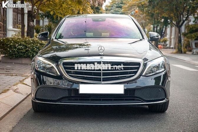Mercedes C200 Exclusive 2020 Đen 30000 km