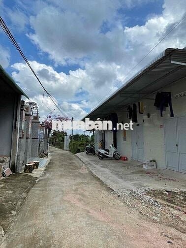 nhà trọ có gác đúc giá rẻ 700k , tại xã Gia Canh , Định Quán