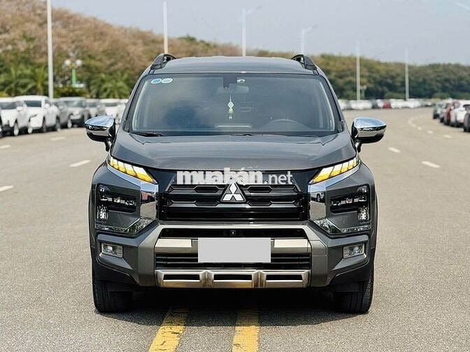 Mitsubishi Xpander Cross 2023, màu khỏe, xe chất