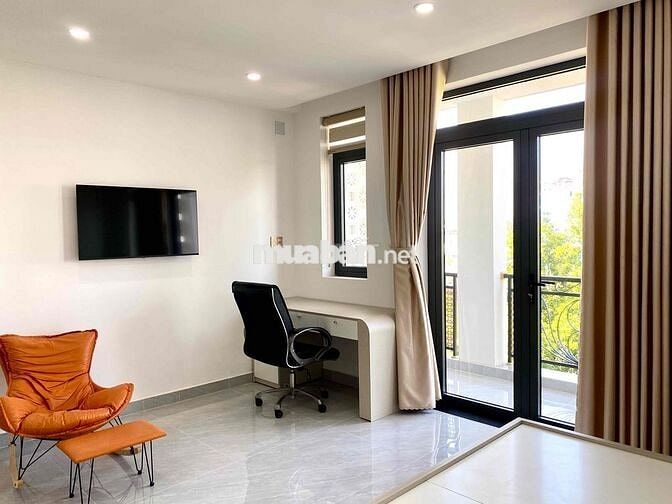 CĂN HỘ MỚI XÂY CHƯA QUA SỬ DỤNG - MÁY GIẶT RIÊNG - CV LÀNG HOA