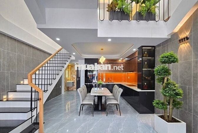 Chính chủ bán gấp nhà Bình Tân 4x10m 1 trệt 2 lầu giá 1.9 tỉ, SHR