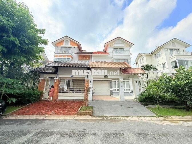 CHO THUÊ BIỆT THỰ NAM PHÚ VILLA  Q7, 12x24M FULL NT 85 TRIỆU/ THÁNG