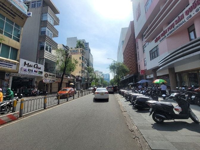 Mặt tiền Phường Bến Thành, 2 chiều xe hơi, DT 4×20m 5 tầng chỉ 45,5 tỷ