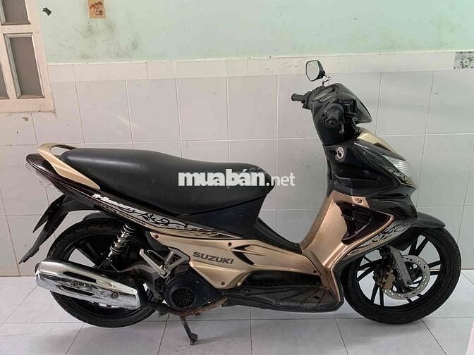 Suzuki ha ra te Đen Vàng đồng