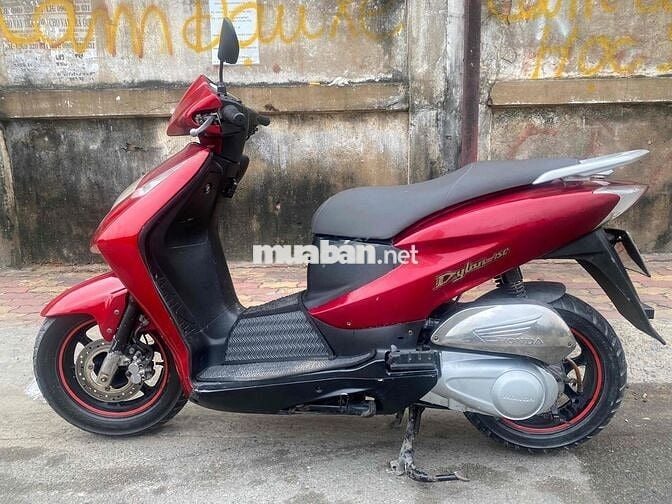 Honda Dylan màu Đỏ