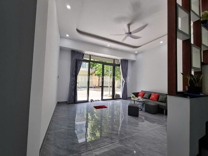 Bán nhà chính chủ 1T2L DT 60m giá tốt đường DT747B Nam Tân Uyên