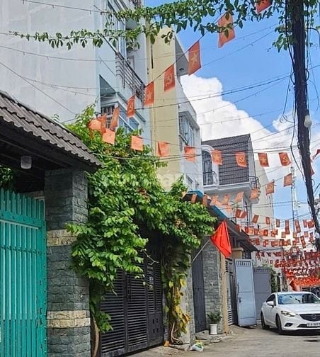 CHDV BTCT 150m2 - Ngang lớn 10m  - Có thể lên tầng - Hẻm thông