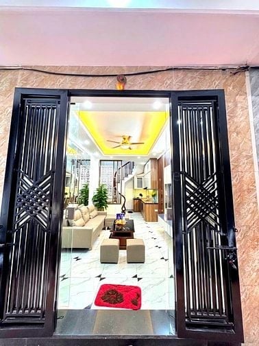 NHỈNH 6 TỶ - NHÀ PHỐ TRẠM MỚI FULL NỘI THẤT – 33m² - 5 TẦNG 