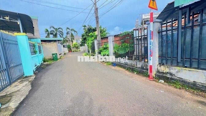 CHÍNH CHỦ NGỘP BANK, BÁN GẤP LÔ BIỆT THỰ 9X20 LONG PHƯỚC, TP. BÀ RỊA