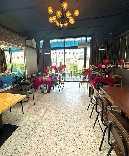 Sang nhượng nhà hàng tầng 4 khu trung tâm Đông Anh giá chỉ 1xx