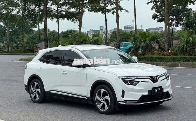 Vinfast VF8 Eco 2022 Màu Trắng
