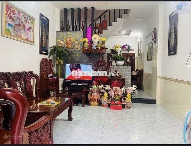 BÁN NHÀ ĐẸP ĐÔNG HOÀ HOÀNG CÔNG .ĐƯƠNG NHỰA 8M