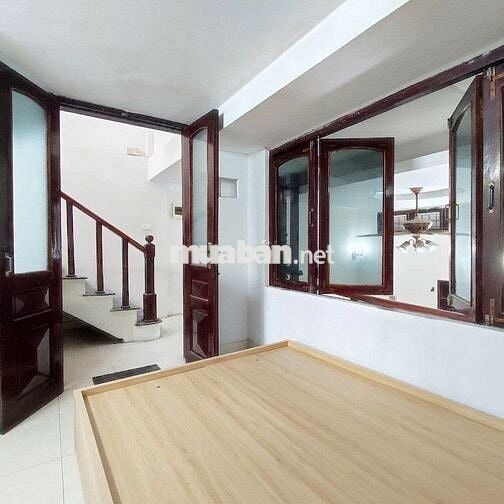 Cho thuê phòng Số 8 ngách 3 thái hà Cạnh Bể Bơi Thái Hà