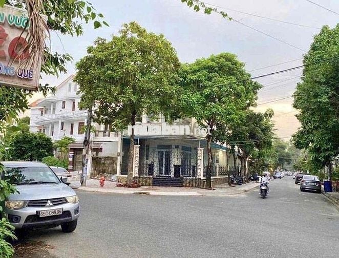 Bán Nhà Gốc 2 Mặt Tiền Trục Chính Khu Dân Cư Hồng Phát DT 182m2