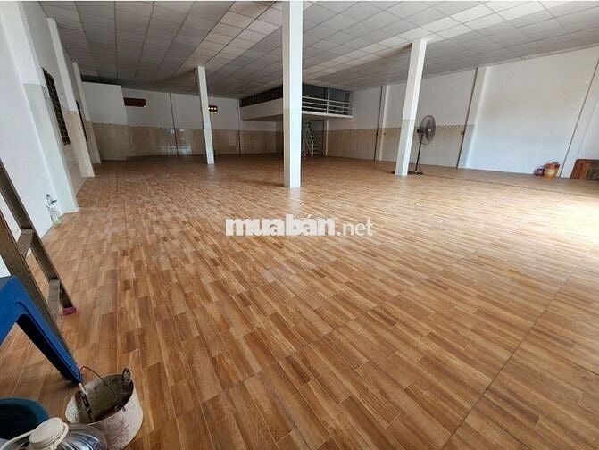 Cho thuê nhà MT Trương Thị Hoa, Dt 12x20m + gác xếp, khu đông dân cư