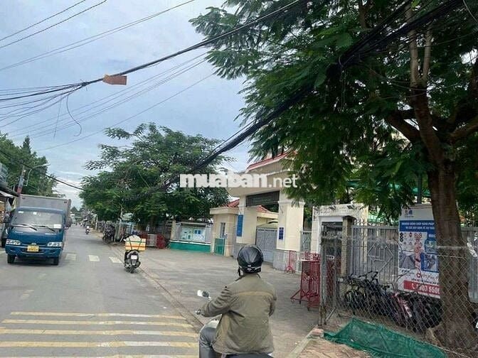 Bán lô đất gần 140m2 vị trí cực đẹp Tân Thới Nhì Hóc Môn