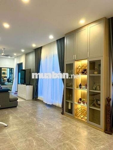 Bán villa 540m2 hồ bơi siêu lớn TP. Bà Rịa