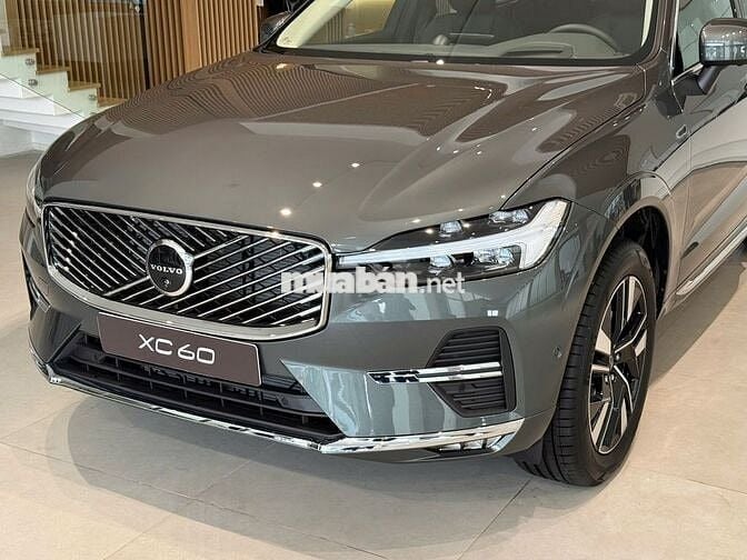 Volvo XC60 Ultra 2026 Forest Lake giảm 200 triệu