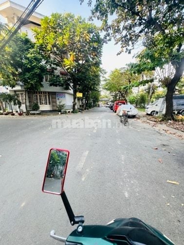 BÁN NHÀ HẺM 10m có CÔNG VIÊN NỘI KHU