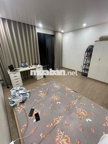 Cho thuê tầng 4 trong nhà nguyên căn gần Phenikaa