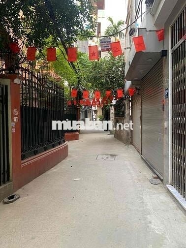 Mặt Ngõ Kinh Doanh – Ô Tô Đỗ Cửa – Nhà Đẹp Gần Hồ Tây – Lạc Long Quân