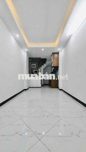 N.h.à xây mới Trung tâm Hoàng Mai, ngõ trước nhà 3m, cách phố 10M