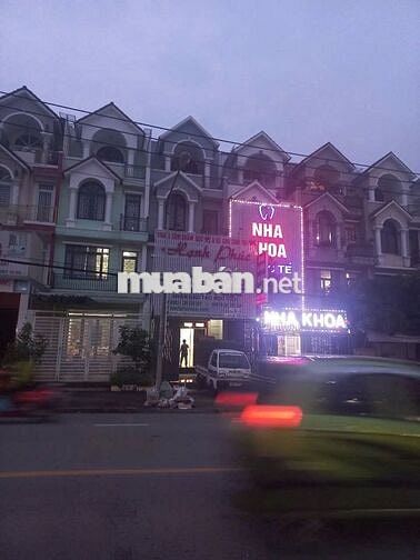 Cho thuê nhà mặt tiền kd phú hồng thịnh dĩ an Bình Dương