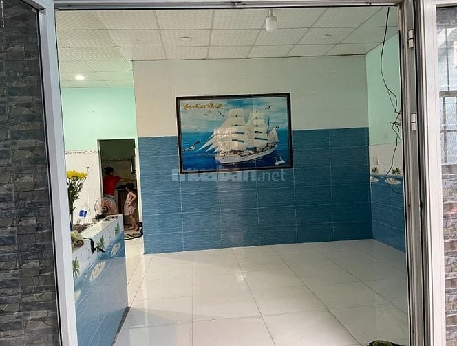 Cho thuê nhà nguyên căn, hẻm, nhà cách 500m từ ngã tư An Sương 4tr/thg