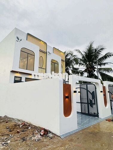 Chào Bán 2 Căn nhà 1 trệt 1 lửng mới 100%  Cách trung tâmhành chính 5p