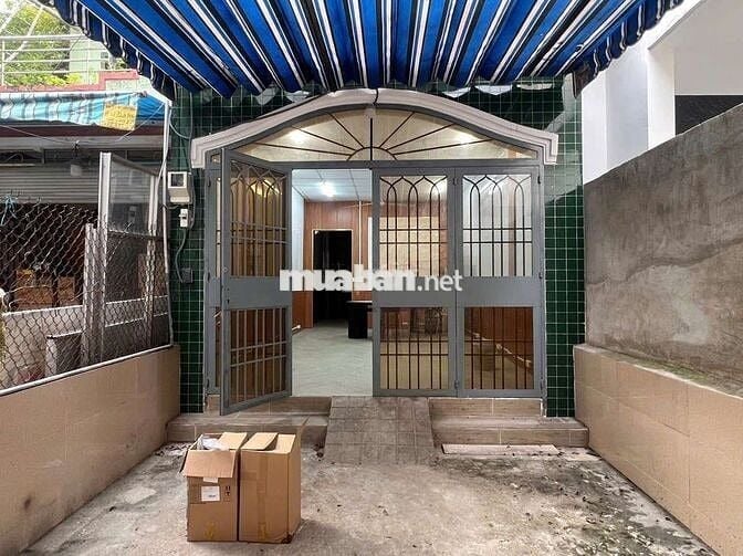 NHÀ CẤP 4 HƠN 100M2 2PN 2WC HẺM OTO GẦN CÔNG TY VIỆT THẮNG LINH TRUNG