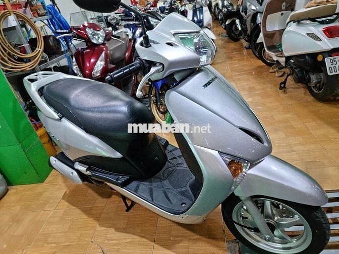 Honda Lead màu Bạc