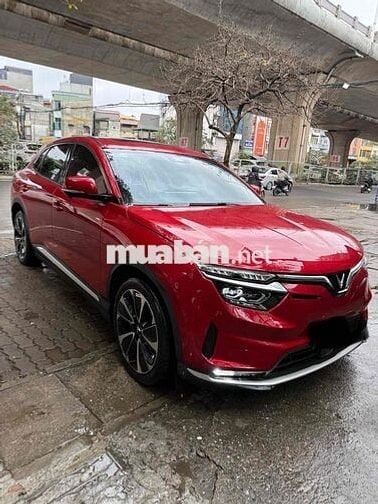 VF8 Plus thuê pin tiên phong - Xe dân dùng