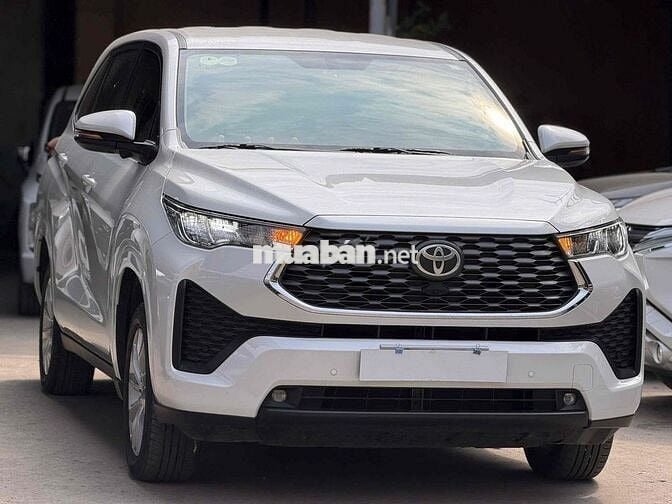 Toyota Innova Cross CVT 2025 - 3000 km bao check