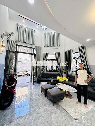 NHÀ GÓC 2 MẶT TIỀN - TÂY LÂN BÌNH TÂN – 1 TRỆT, 1 LỬNG, 3 LẦU – CHỈ 6.