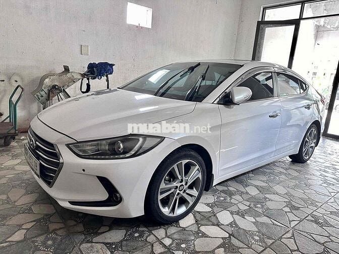 Hyundai Elantra 2019 2.0AT - 55000 km