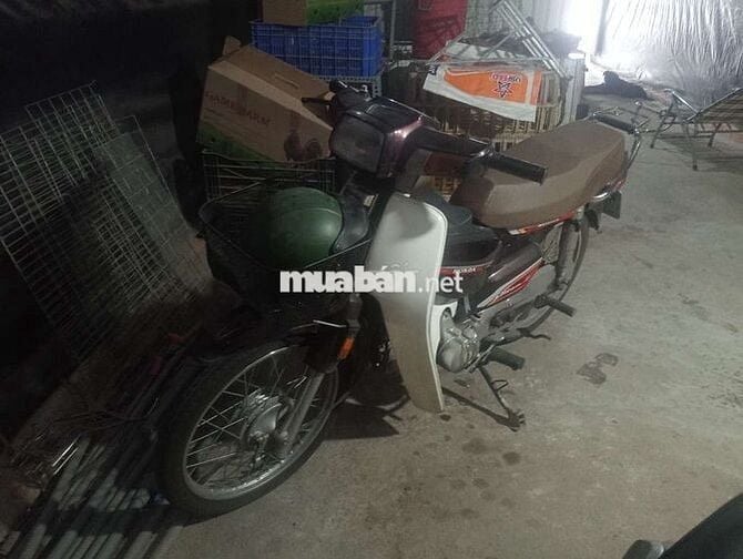 Honda Dream màu Nâu trắng