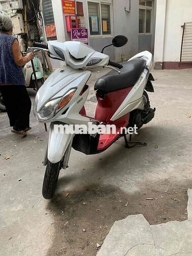 Xe Yamaha Luvias RS 125cc màu trắng