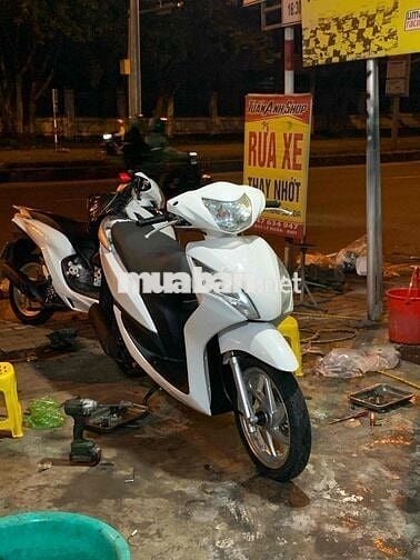 Honda Vision màu Trắng