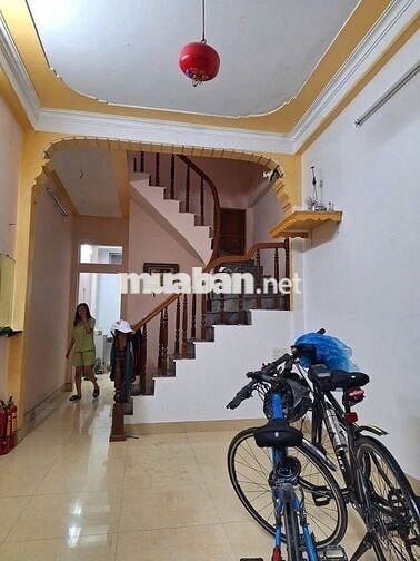 Cho thê nhà riêng ngõ 243 Tam Trinh - 46m2 - 3 tầng - 10tr