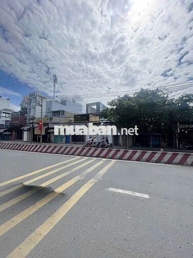 Hiếm ! Bán nhà mặt tiền Huỳnh Tấn Phát, Q7, 195m2, 2 tầng, chỉ 29,9 tỷ